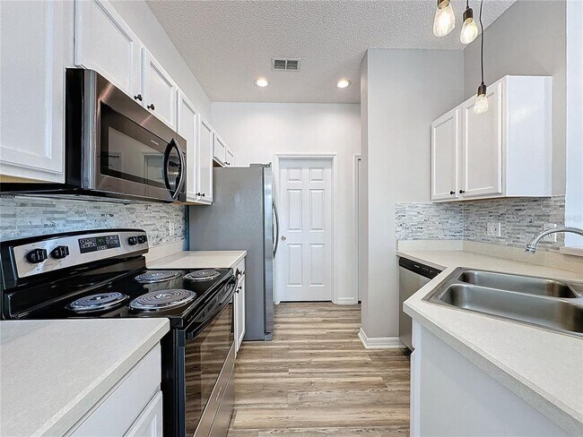 Building Photo - 4843 Native Dancer Ln