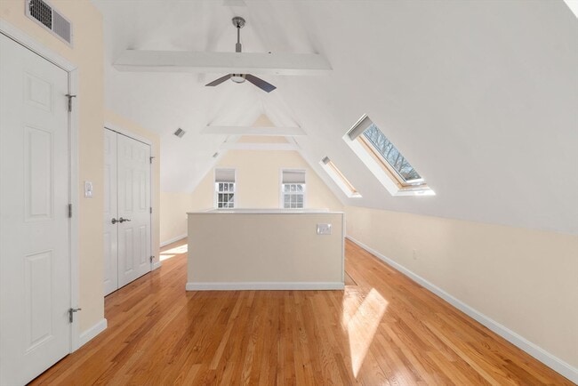 Building Photo - 25 Allen Ave