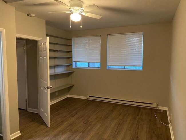 Building Photo - 1 Bed / 1 Bath Renovated Condo in South Nashville! Close to laundry! Surrounded by woods!