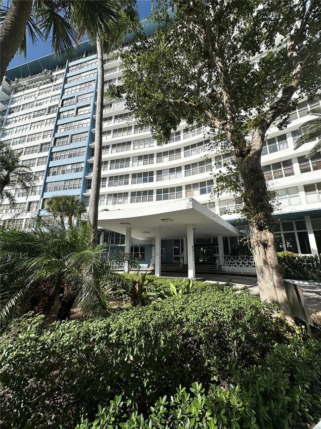 Building Photo - 7441 Wayne Ave