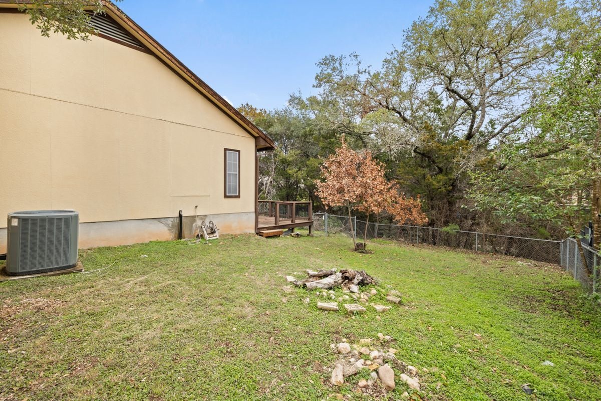 Building Photo - 1301 S Quinlan Park Rd