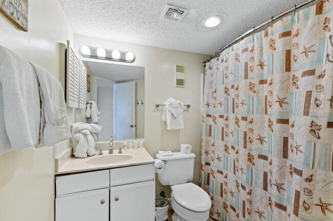 Building Photo - 497 Plantation Rd