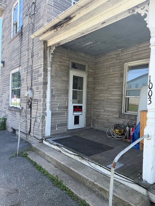 Building Photo - 1003 Lancaster Pike