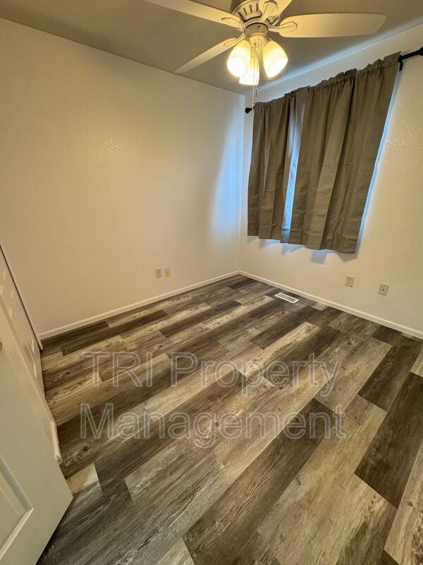 Building Photo - 2027 Birch Ave