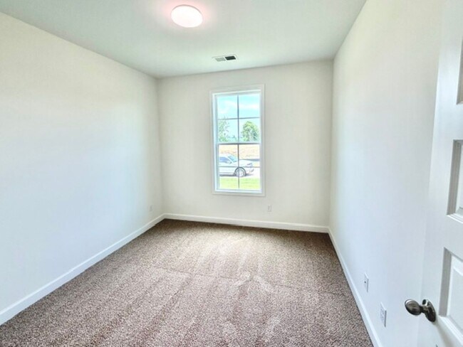 Building Photo - 155 Summer Rose Ln