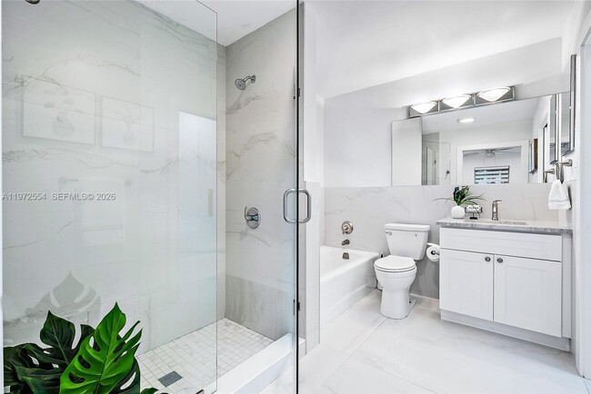 Building Photo - 4912 S Kay St