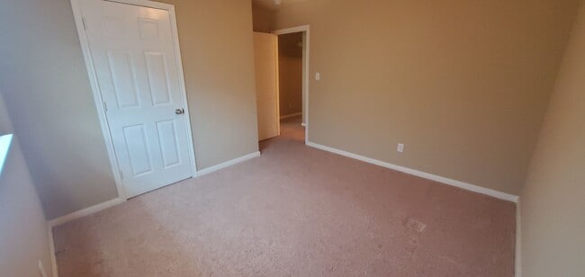 Building Photo - 249 Nomad Ln