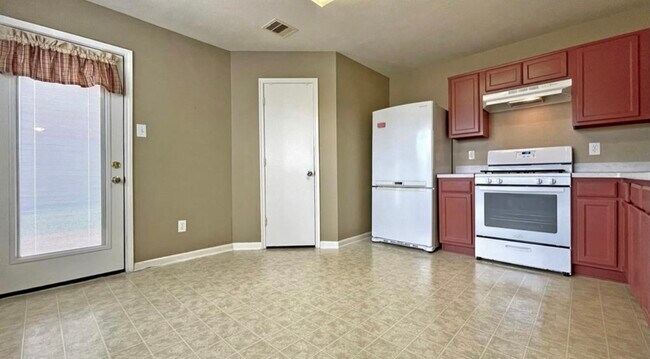 Building Photo - 20758 Cypress Crescent Ln