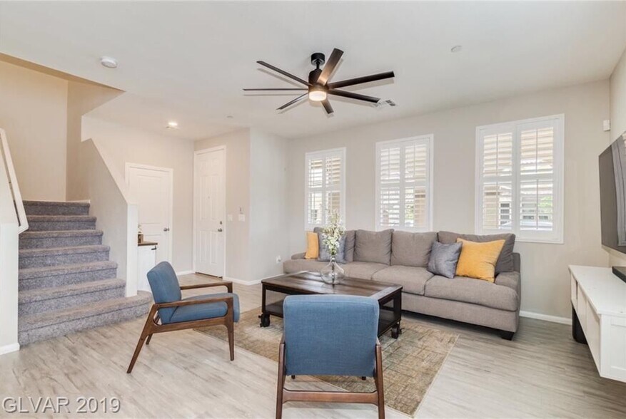 Building Photo - 2883 Cabrillo Terrace St