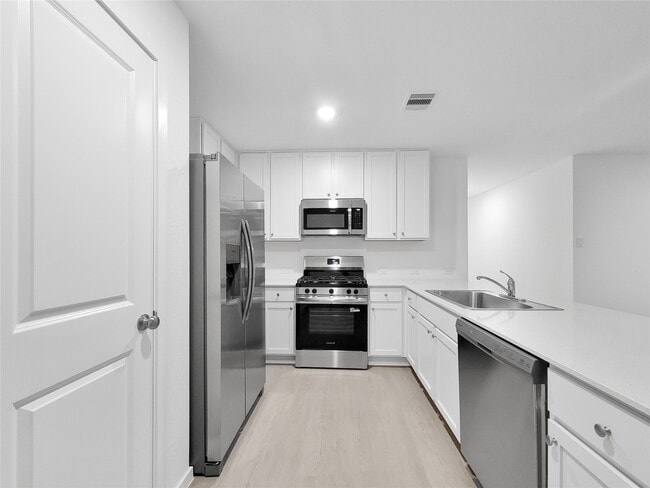 Building Photo - 17310 Adina Creek Dr