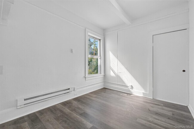 Building Photo - 49 S Hamilton St