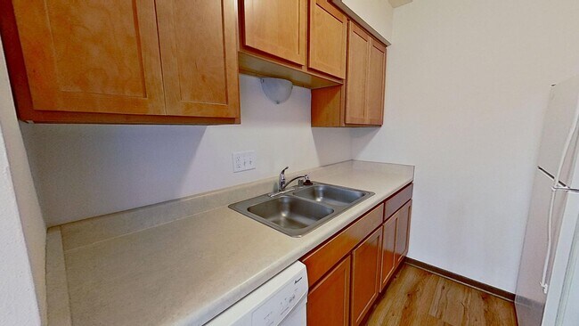Building Photo - Renovated Upper 2 Bedroom 1.5 Bathroom Apartment is Available