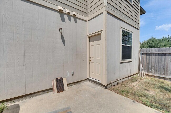 Building Photo - 14116 Harris Ridge Blvd