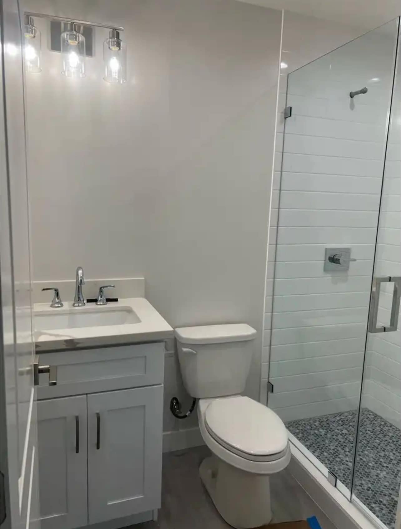 Master bath - 202 N Fairview St