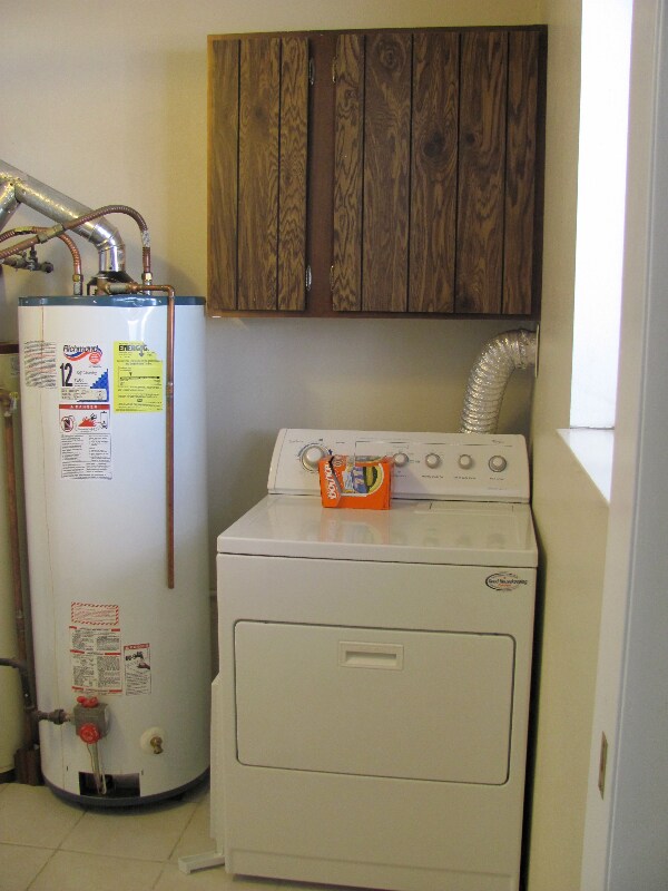 Building Photo - 1121 Ponderosa Dr