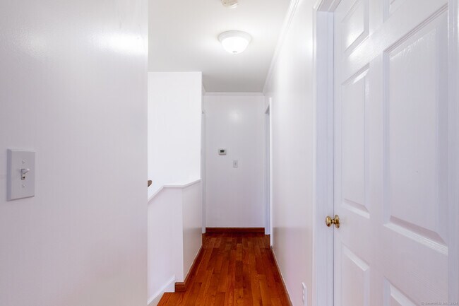 Building Photo - 107 Waverly Ave