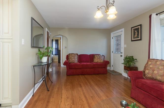 Building Photo - 3233 S 60th Ct