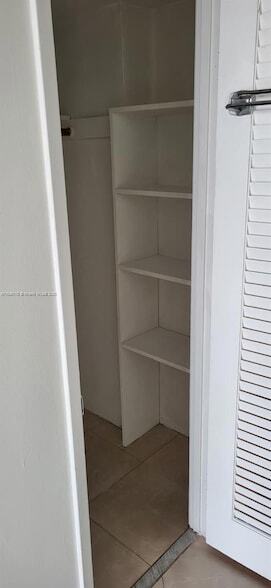 Building Photo - 1301 NE Miami Gardens Dr