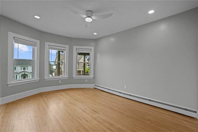 Building Photo - 17 Selkirk Rd