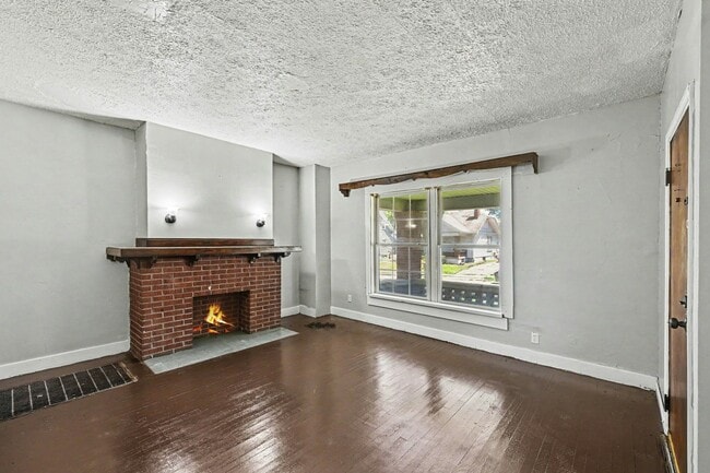 Building Photo - 427 Kolping Ave