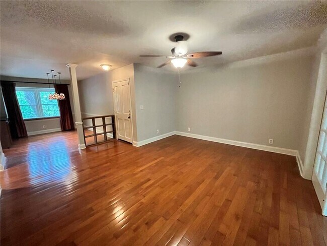 Building Photo - 82 Montre Square NW