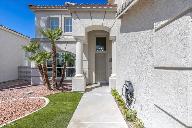 Building Photo - 2510 Putting Green Dr