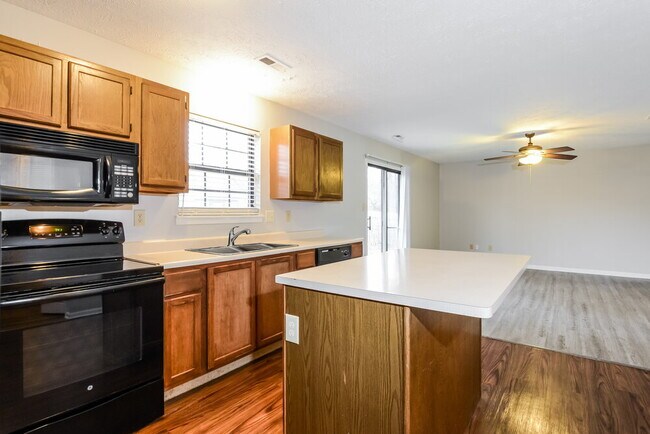 Building Photo - 9124 Lansburgh Ct