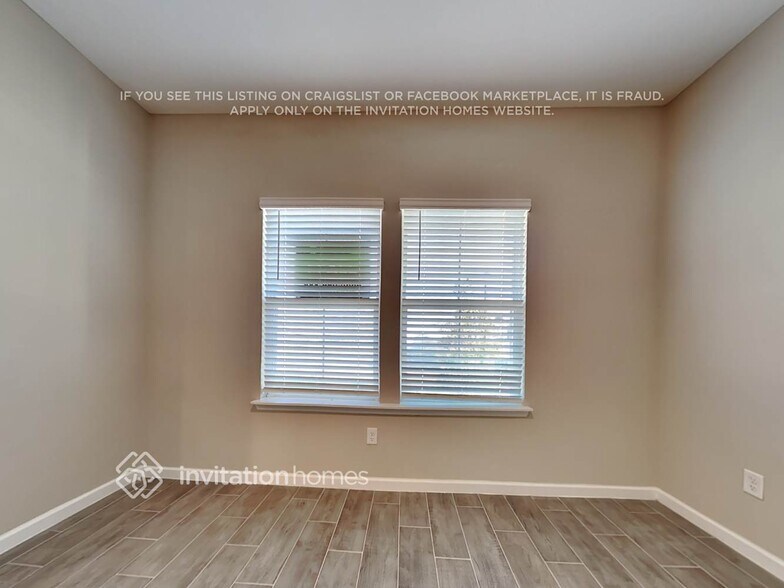 Building Photo - 9760 Lovage Ln