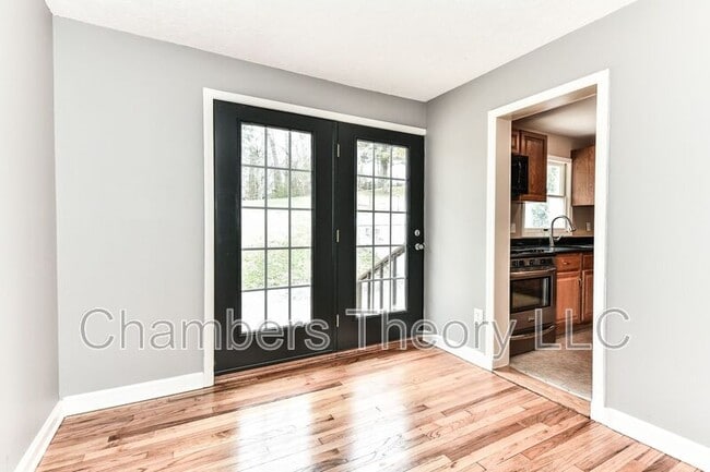 Building Photo - 6607 Berkshire Dr