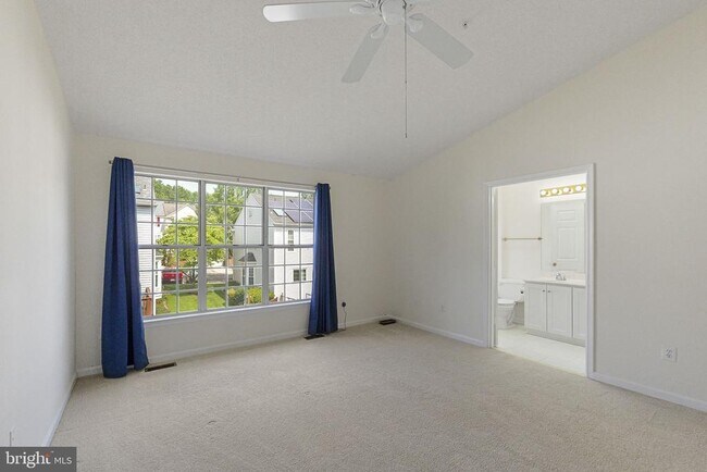 Building Photo - 2209 Bear Valley Terrace