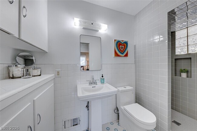 Building Photo - 1245 S 15th St