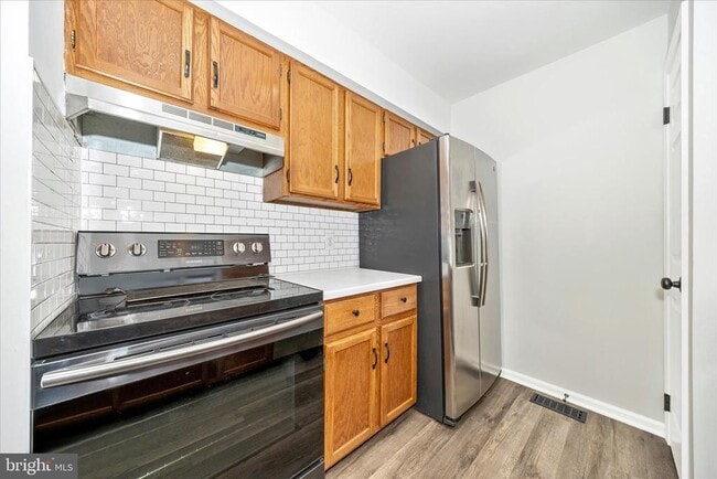 Building Photo - 19 Stonewall Ct