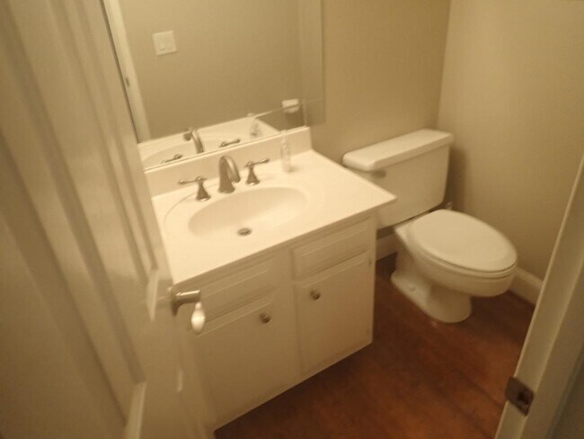 Building Photo - 12 Hillbrook Way