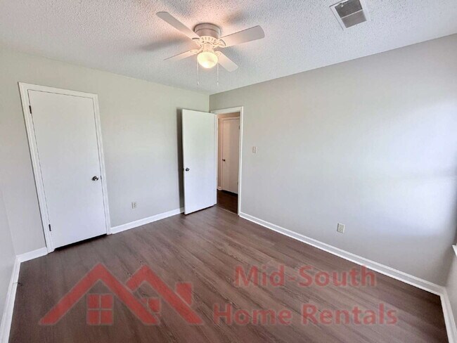 Building Photo - 7328 Hillshire Dr