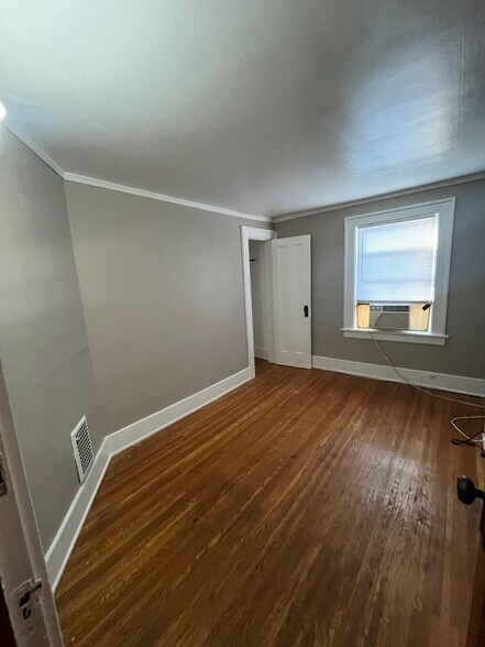 Building Photo - 16 Chatfield St