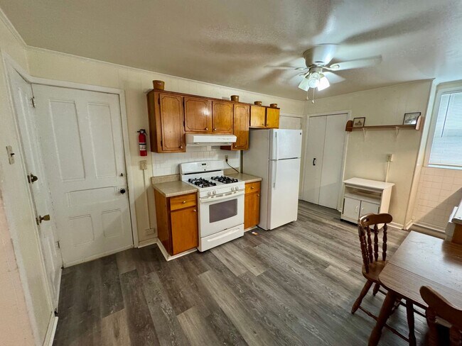 Building Photo - 1509 Hatteras St