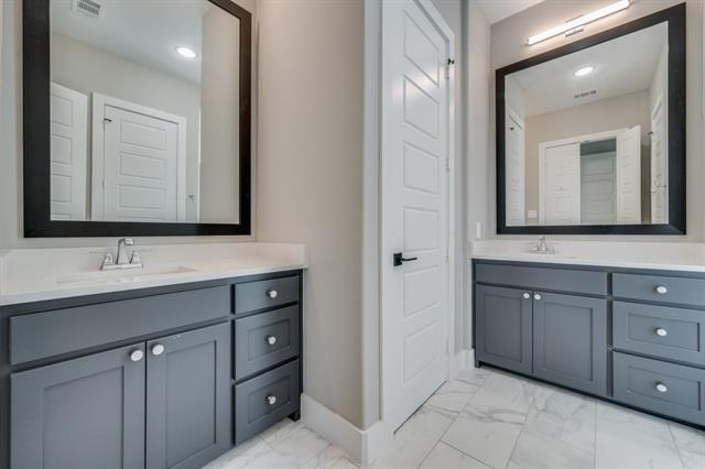 Building Photo - 6129 Echelon Way