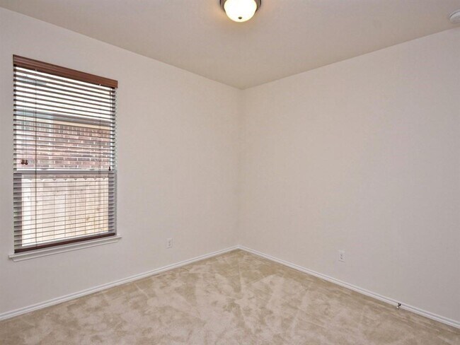 Building Photo - 1432 Macfarland St