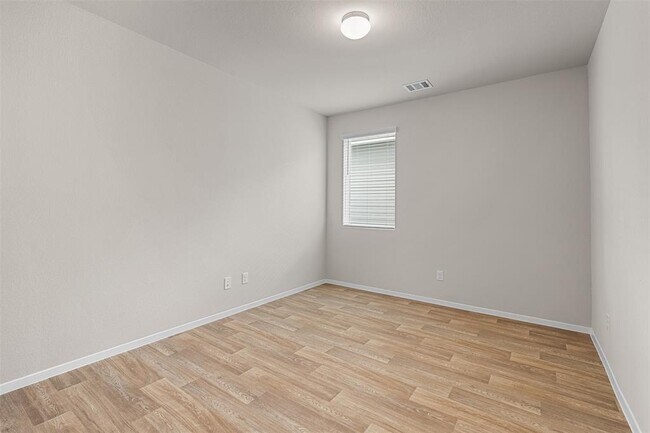 Building Photo - 2606 Derwent Dr