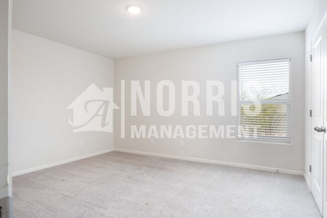 Building Photo - Beautiful New Home in Arizona City