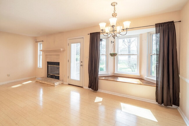 Building Photo - 7890 Talley Ann Dr