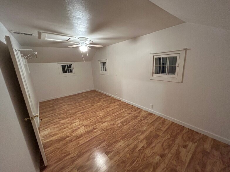Building Photo - 5 N Sawyer Hill Rd