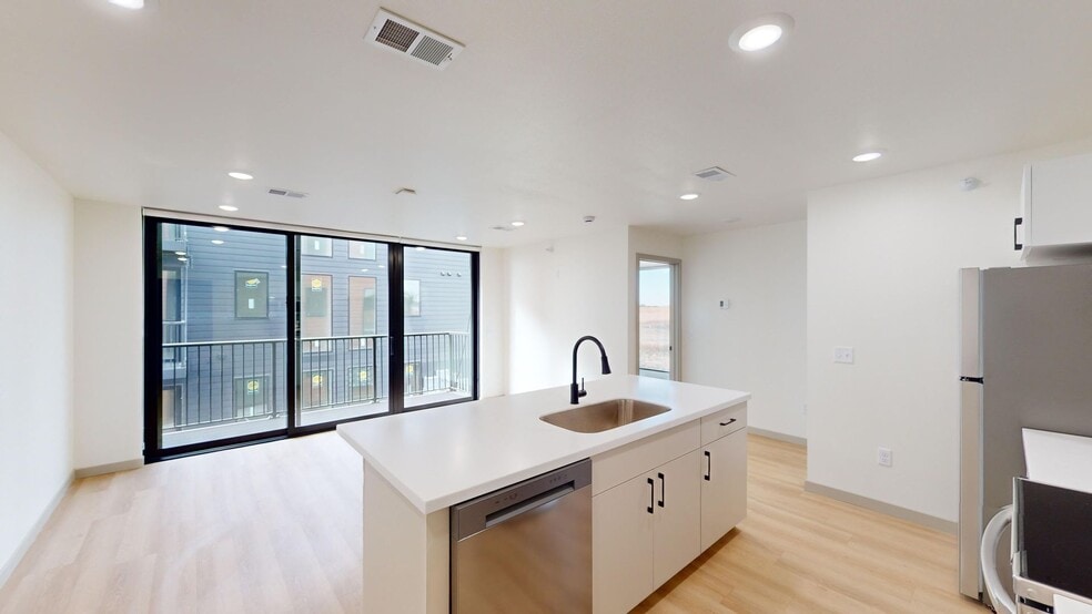 Building Photo - Bluestem Reserve Apartments