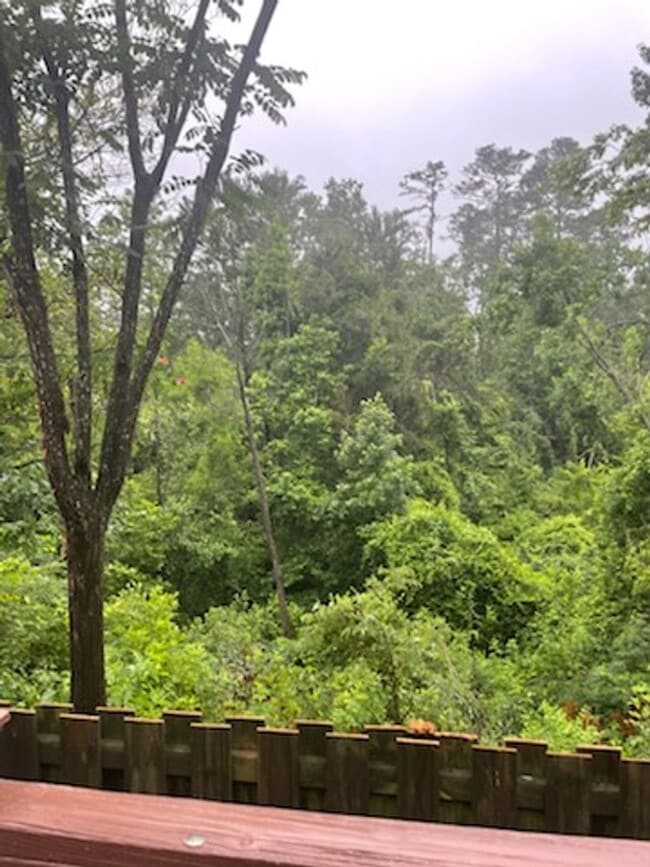 Building Photo - GORGEOUS EXECUTIVE TOWNHOME IN GATED COMMUNITY