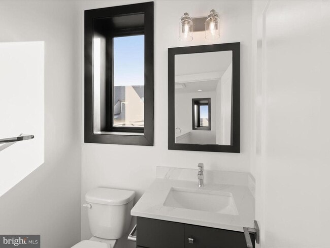 Building Photo - 14920 Dispatch St