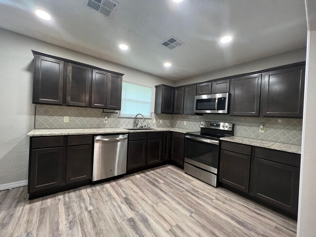 Building Photo - 439 NW 53rd St