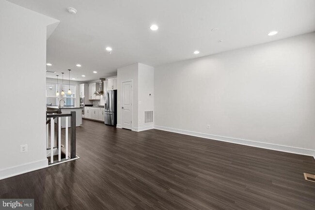 Building Photo - 14589 Lakestone Dr