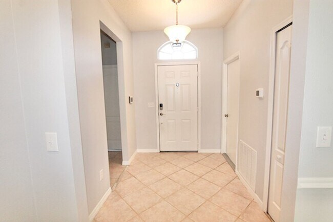 Building Photo - Oviedo - 3 Bedroom, 2 Bathroom - $2,345.00