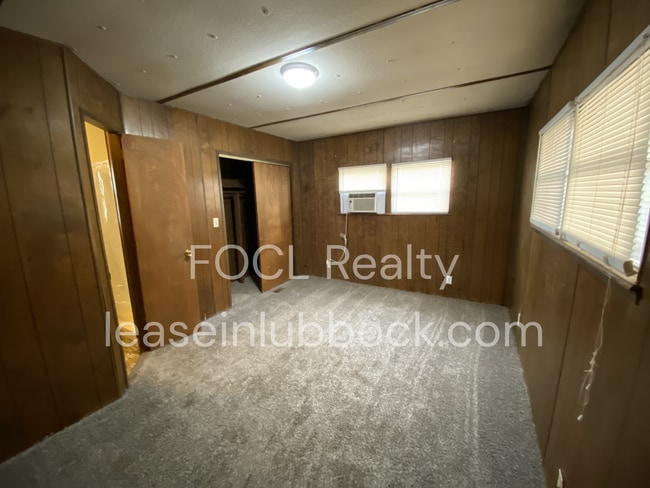 Building Photo - Affordable 2 bed 2 bath Roosevelt ISD; Trailer House