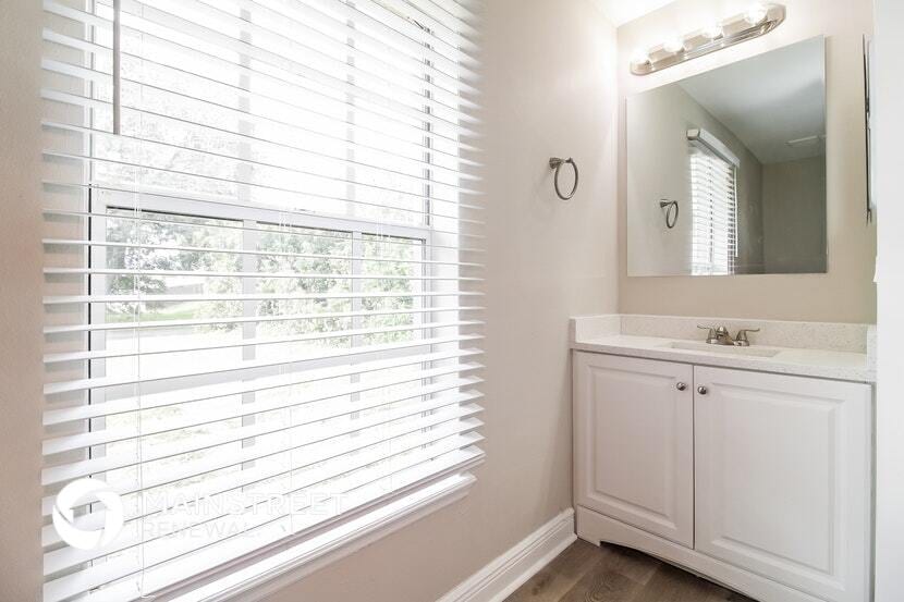 Building Photo - 3709 15th St W